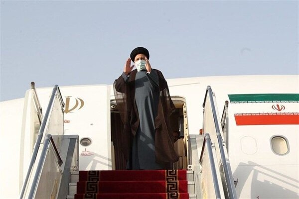 الرئيس الإيراني يغادر البلاد متوجها إلى روسيا
