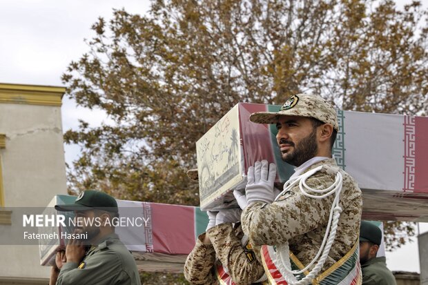 ورود پیکر مطهر دوازده شهید گمنام