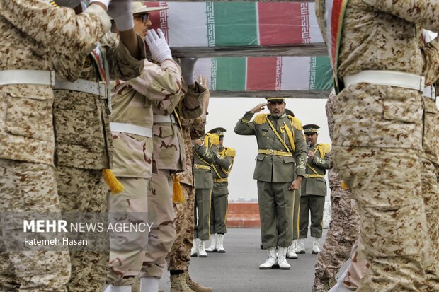 ورود پیکر مطهر دوازده شهید گمنام