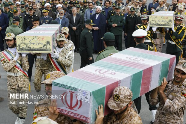 ورود پیکر مطهر دوازده شهید گمنام