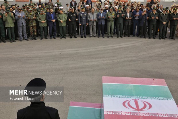 ورود پیکر مطهر دوازده شهید گمنام