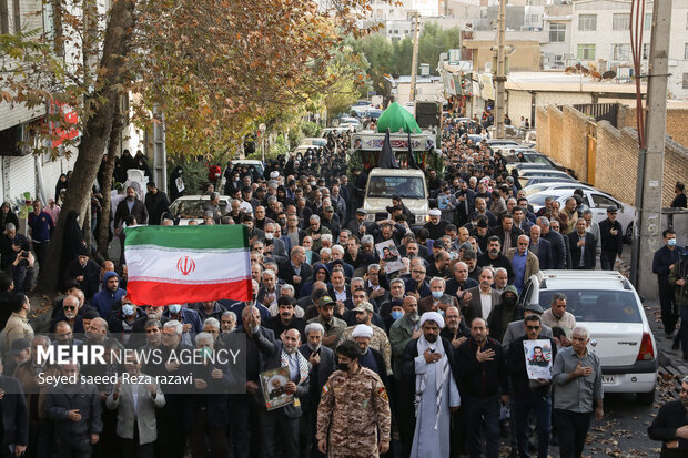 مراسم تشییع شهید مدافع حرم حسن اکبری بعدازظهر امروز پنج شنبه ۱۶ آذر ماه ۱۴۰۲ با حضور پر شور مردم و خانواده‌های شهدا و ایثارگران در آستان مقدس امامزادگان جعفر و حمیده خاتون برگزارشد