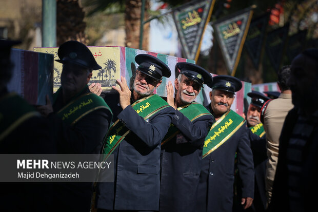 استقبال از پیکرهای ۸ شهید گمنام دفاع مقدس در یزد