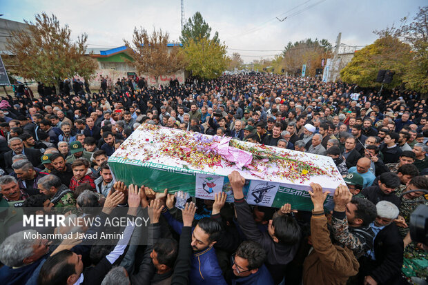 ایرانی صوبہ مازندران میں گمنام شہداء کی تشییع جنازہ