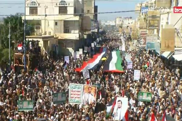 یمنیوں کا فلسطین کی حمایت میں وسیع احتجاج/ کسی بھی جنگی آپشن کے لیے تیار ہیں