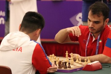 Iranian chess grandmaster stuns English rival in London