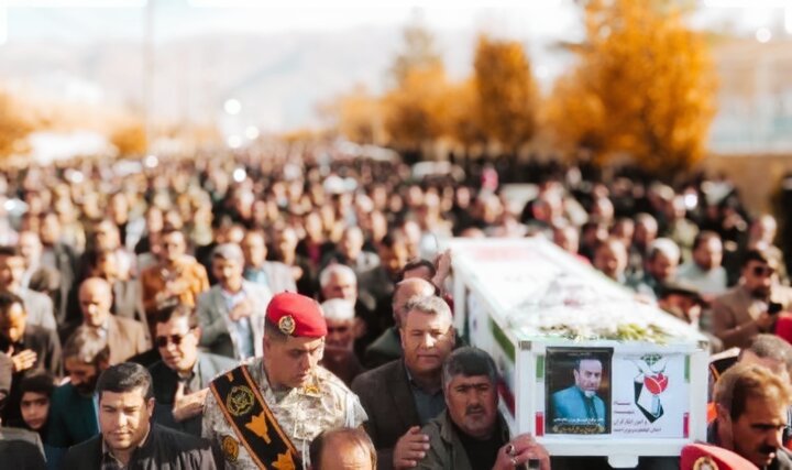 تشییع شهید سید علی فردوسیان در یاسوج/ یاران جنگ همه آمدند تشییع شهید سید علی فردوسیان در یاسوج/ یاران جنگ همه آمدند