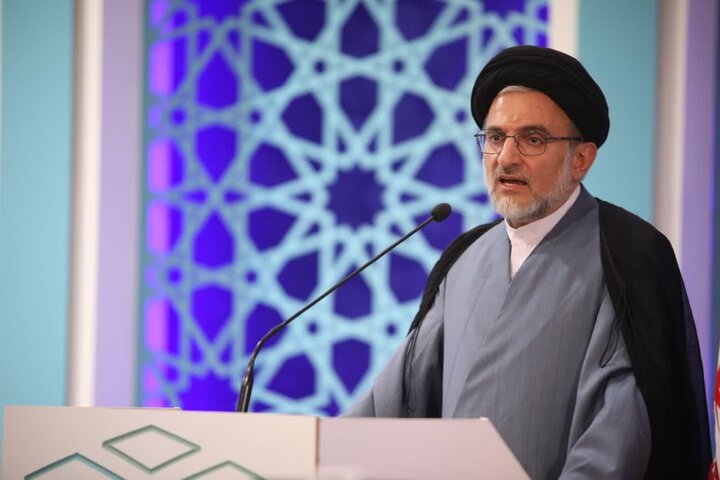 خاموشی: جامعه ای قدرتمند است که امر خیر در آن ریشه دوانده باشد