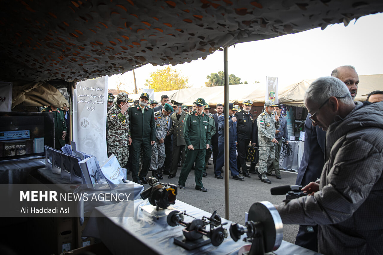 آیین افتتاح نمایشگاه جامع تربیت و آموزش ارتش جمهوری اسلامی ایران