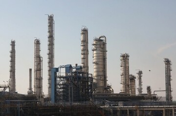 إيران.. الانتاج السنوي للبتروكيماويات سيتخطى 95 مليون طن