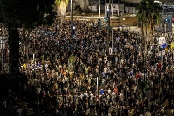 تل ابیب اور حیفا میں نتن یاہو کے خلاف وسیع مظاہرے، استعفی کا مطالبہ
