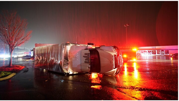 ABD'de Tennessee eyaletinde şiddetli fırtına: 6 ölü ABD'de Tennessee eyaletinde şiddetli fırtına: 6 ölü