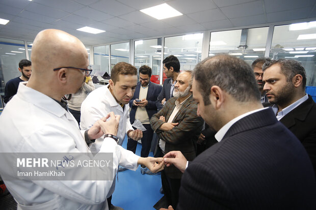 بازدید مدیرعامل صندوق صنایع پیشرفته از شرکتهای دانش بنیان همدان