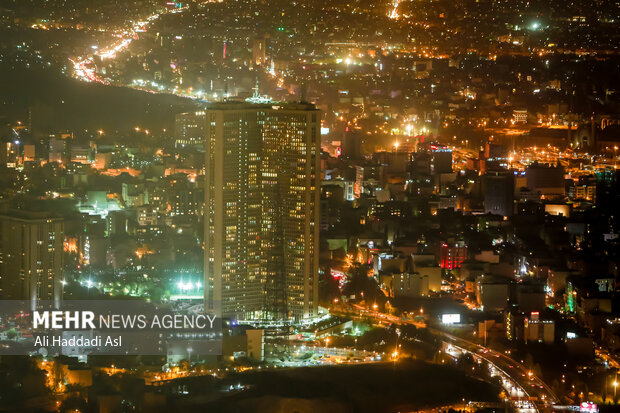 نمایی از برج تهران