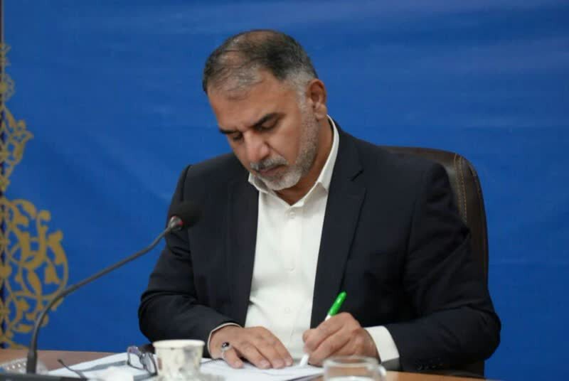 تجلیل از پژوهشگران منهای فناوران/ متولیان از خودشان تقدیر کردند!