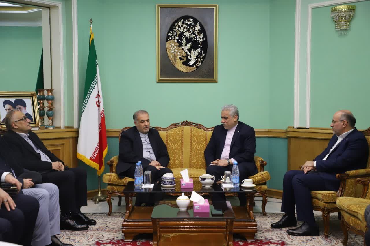 گیلان قطب صادرات کالاهای تولیدی ایران به کشورهای حاشیه خزر میشود گیلان قطب صادرات کالاهای تولیدی ایران به کشورهای حاشیه خزر میشود