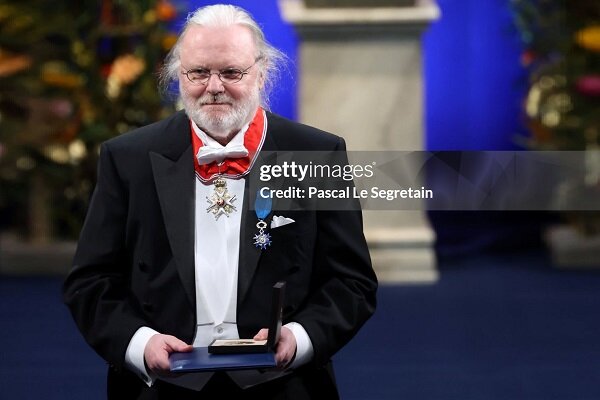 یون فوسه جایزه نوبل را دریافت کرد