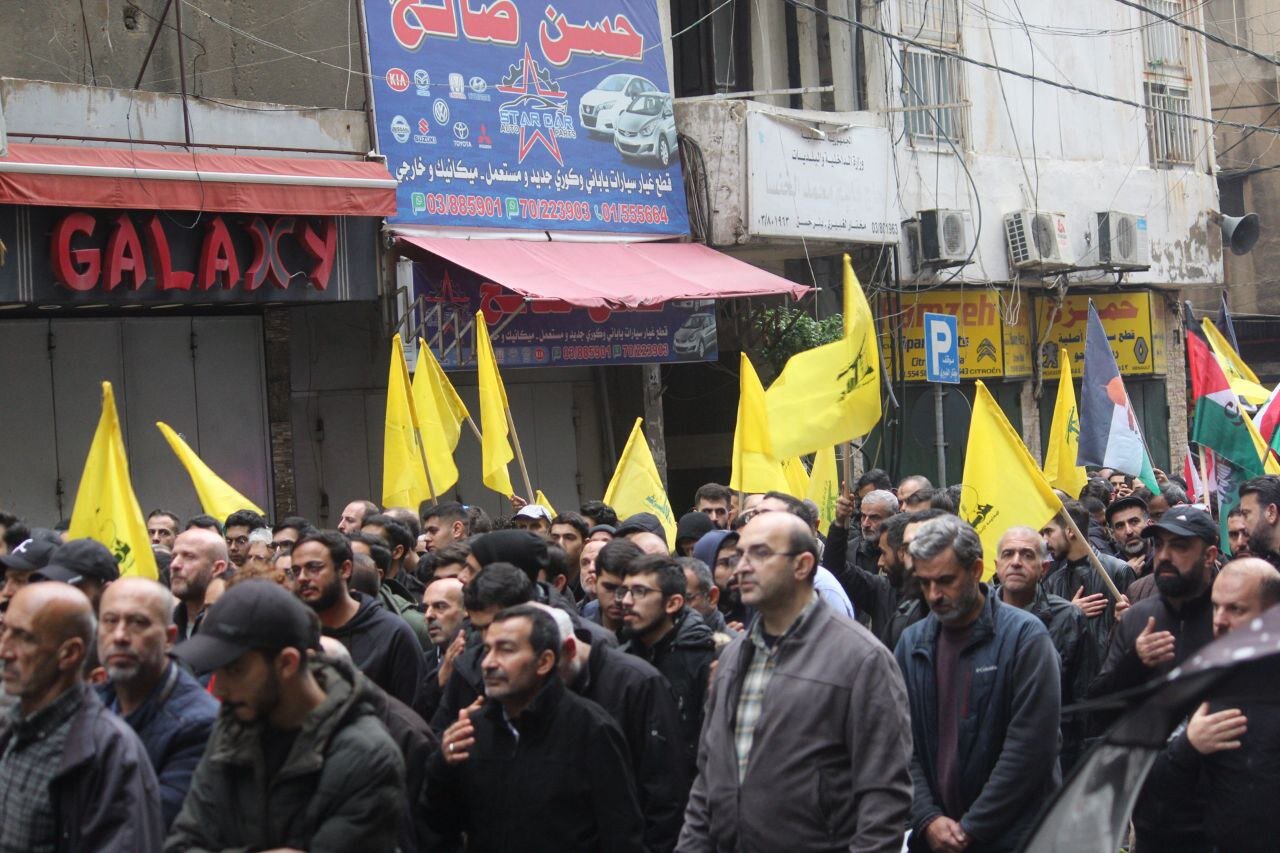 مراسم باشکوه تشییع سه شهید حزب‌الله+ فیلم