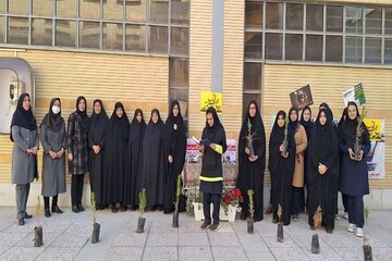 دانش‌آموزان اصفهان به یاد زنان وکودکان شهید غزه۵هزار نهال کاشتند