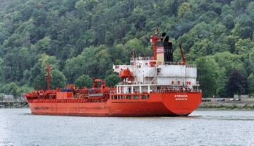 Yemeni missile hits Israeli-linked ship 