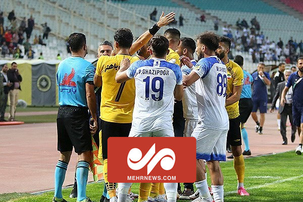 رونمایی از«VAR»های وطنی در مسابقات فصل جاری لیگ برتر! رونمایی از«VAR»های وطنی در مسابقات فصل جاری لیگ برتر!