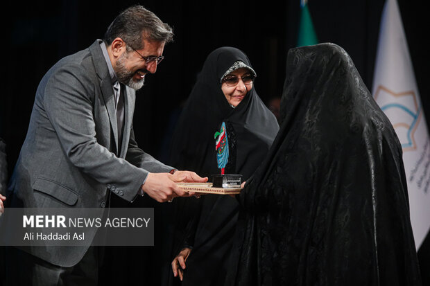 محمد مهدی اسماعیلی وزیر فرهنگ و ارشاد اسلامی در نخستین کنگره ملی فعالین خواهر کانون های فرهنگی هنری مساجد حضور دارد