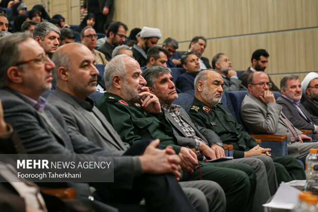  سردار سرلشگر سلامی فرمانده کل سپاه پاسداران درسیزدهمین جشنواره علمی تحقیقاتی باقرالعلوم حضور دارد
