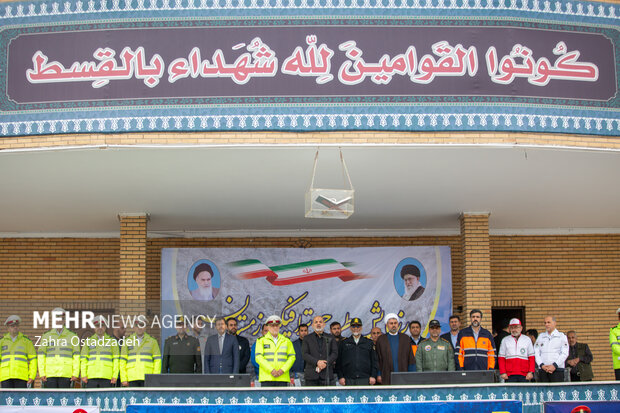 رزمایش طرح ترافیکی زمستانی با حضور وزیر کشور، جانشین فرمانده کل انتظامی، رئیس پلیس راهور و نمایندگان وزارت راه و شهرسازی، اورژانس، هلال احمر…صبح امروز سه شنبه ۲۱ آذر ۱۴۰۲ در دانشگاه علوم انتظامی امین برگزار شد