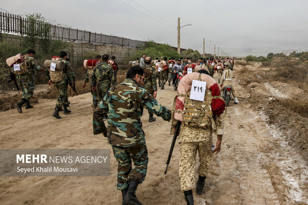 پیاده روی رزمی مهندسی  گروه مهندسی رزمی 422 نزاجا