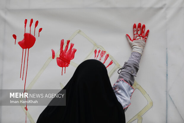 Pro-Palestine street theater in Hamedan