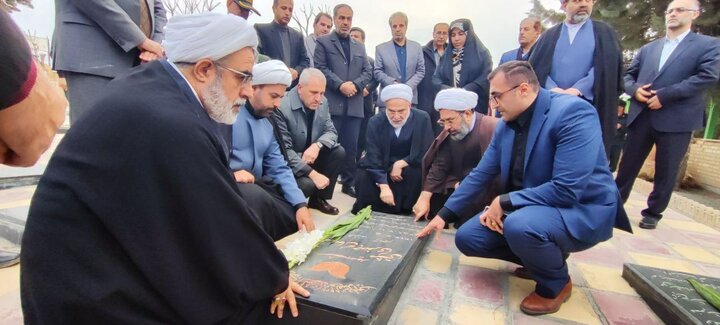 خانههای عالم شهرستان کامیاران تجهیز میشوند