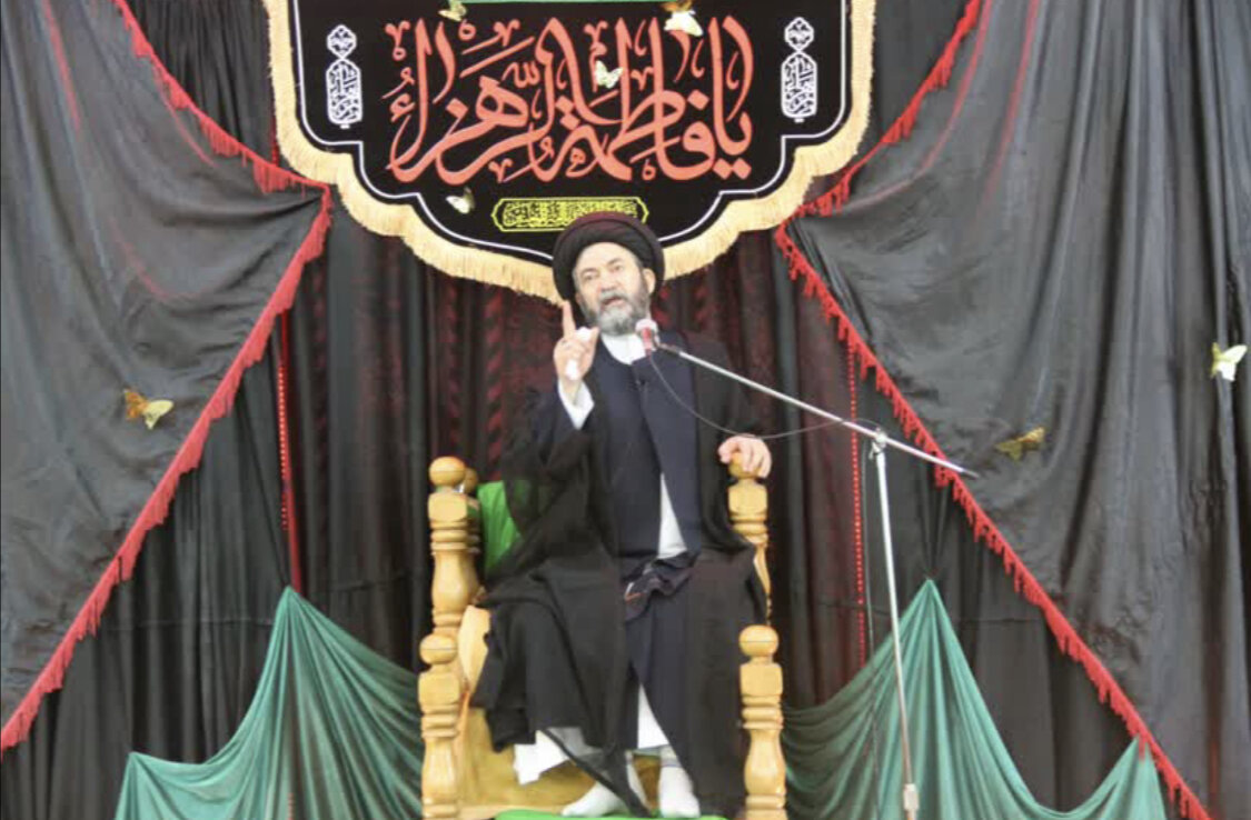 عالم اسلام همواره به وجود حضرت زهرا (س) افتخار میکند عالم اسلام همواره به وجود حضرت زهرا (س) افتخار میکند