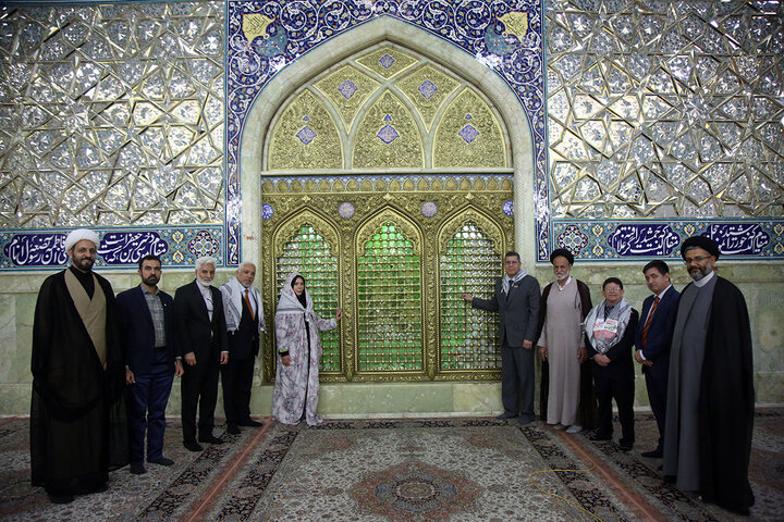 سفرای ۴ کشور آمریکای جنوبی در حرم بانوی کرامت حضور یافتند تصاویر