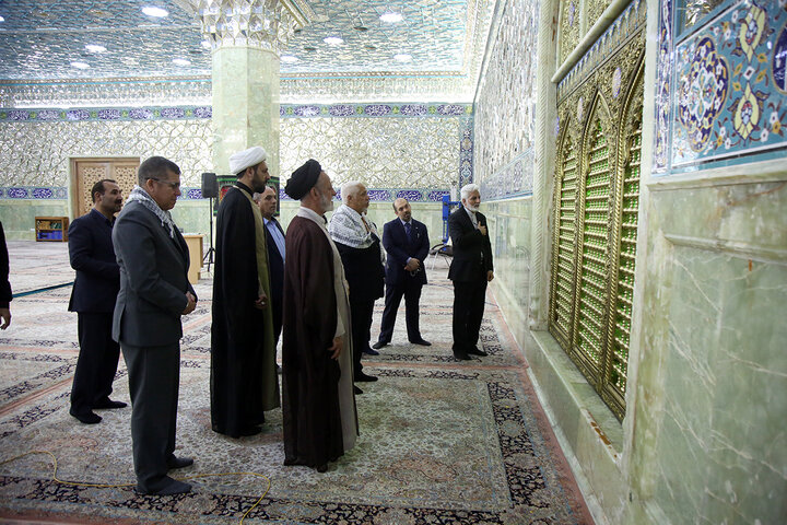 سفرای ۴ کشور آمریکای جنوبی در حرم بانوی کرامت حضور یافتند تصاویر