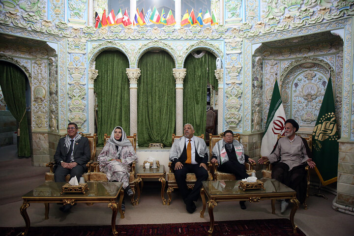 سفرای ۴ کشور آمریکای جنوبی در حرم بانوی کرامت حضور یافتند تصاویر