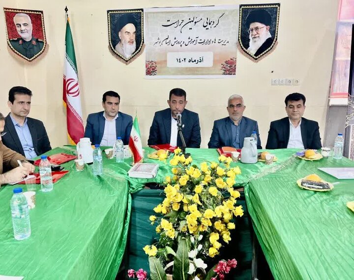 تشییع شهید گمنام در ۳۰۰ مدرسه استان بوشهر اجرا شد