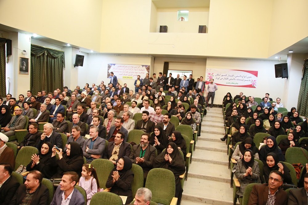 تجلیل از پژوهشگران منهای فناوران/ متولیان از خودشان تقدیر کردند!