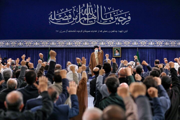رهبر انقلاب: شهدا هویت ملت ایران هستند؛ هویت ملی نباید فراموش شود رهبر انقلاب: شهدا هویت ملت ایران هستند؛ هویت ملی نباید فراموش شود