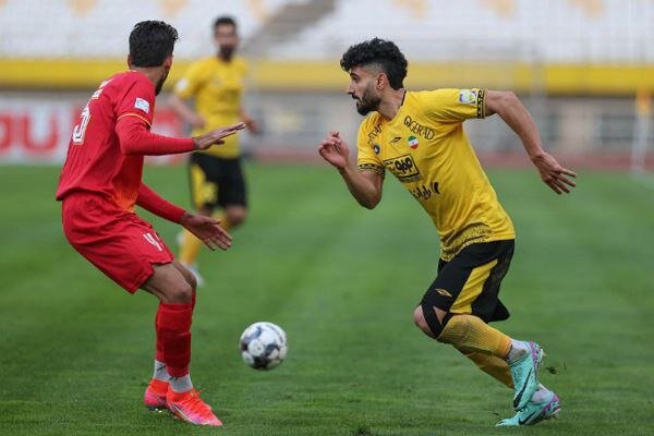 عملکرد عجیب مدافع سابق سرخپوشان؛ سپاهان جای پرسپولیس را در جدول گرفت عملکرد عجیب مدافع سابق سرخپوشان؛ سپاهان جای پرسپولیس را در جدول گرفت