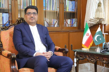 السفير الإيراني في باكستان: السفارة الإيرانية في إسلام آباد تتابع هجوم راسك الإرهابي