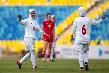 Iran's women's football team