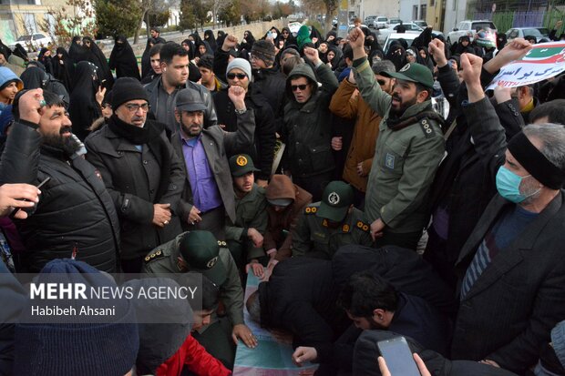 تشییع لاله گمنام فاطمی در شهرستان قوچان