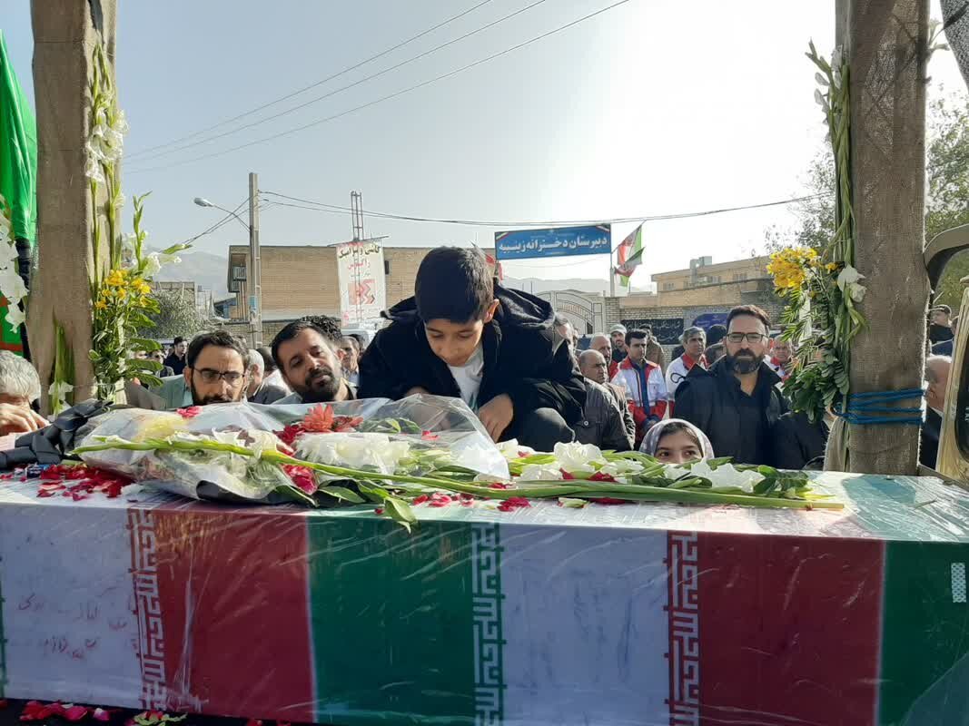 استقبال باشکوه پلدختریها از کاروان شهدای گمنام