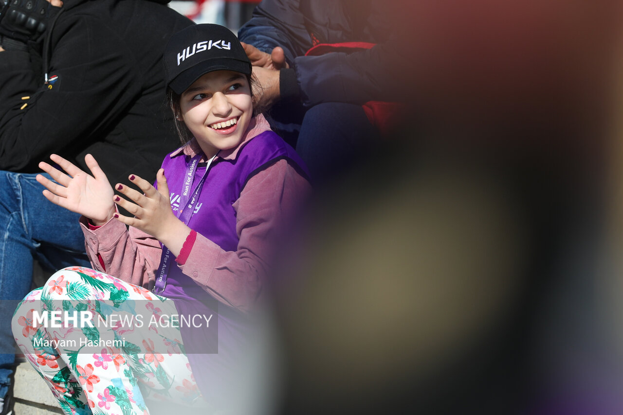 ایستاده میان زخم و امید؛ روایت پنهان معلمان اوتیسم