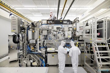 علوم رباتیک، خلا و پلاسما در خدمت صنعت ریزالکترونیک/ در کارخانه‌های تولید «تراشه» چه می‌گذرد؟