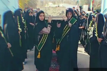 آیین وداع با پیکر شهید گمنام دفاع مقدس در مدارس زرقان برگزار شد