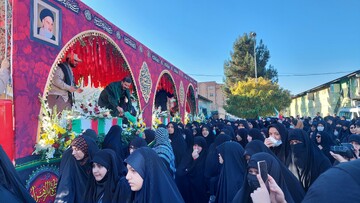 حماسه ایران کوچک؛ تشییع ۶ شهید گمنام در کرج+فیلم