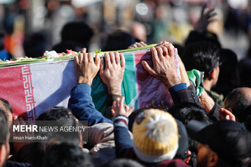 تشییع و تدفین پر شور شهدای گمنام در شهر همدان