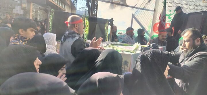 سنندج رنگ و بوی معنوی به خود گرفت/ تشییع پیکر 4 شهید گمنام