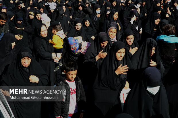 آیین تشییع پیکر مطهر ۵ شهید گمنام در بوشهر